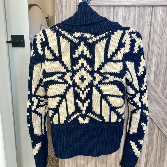 Chunky Knit Sweater - Picture 2 of 8